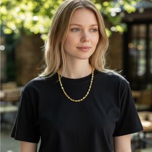 Elegant Gold Necklace